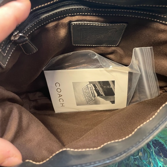 Coach Hampton Clip Lock Black Leather Shoulder Bag - Picture 4 of 16